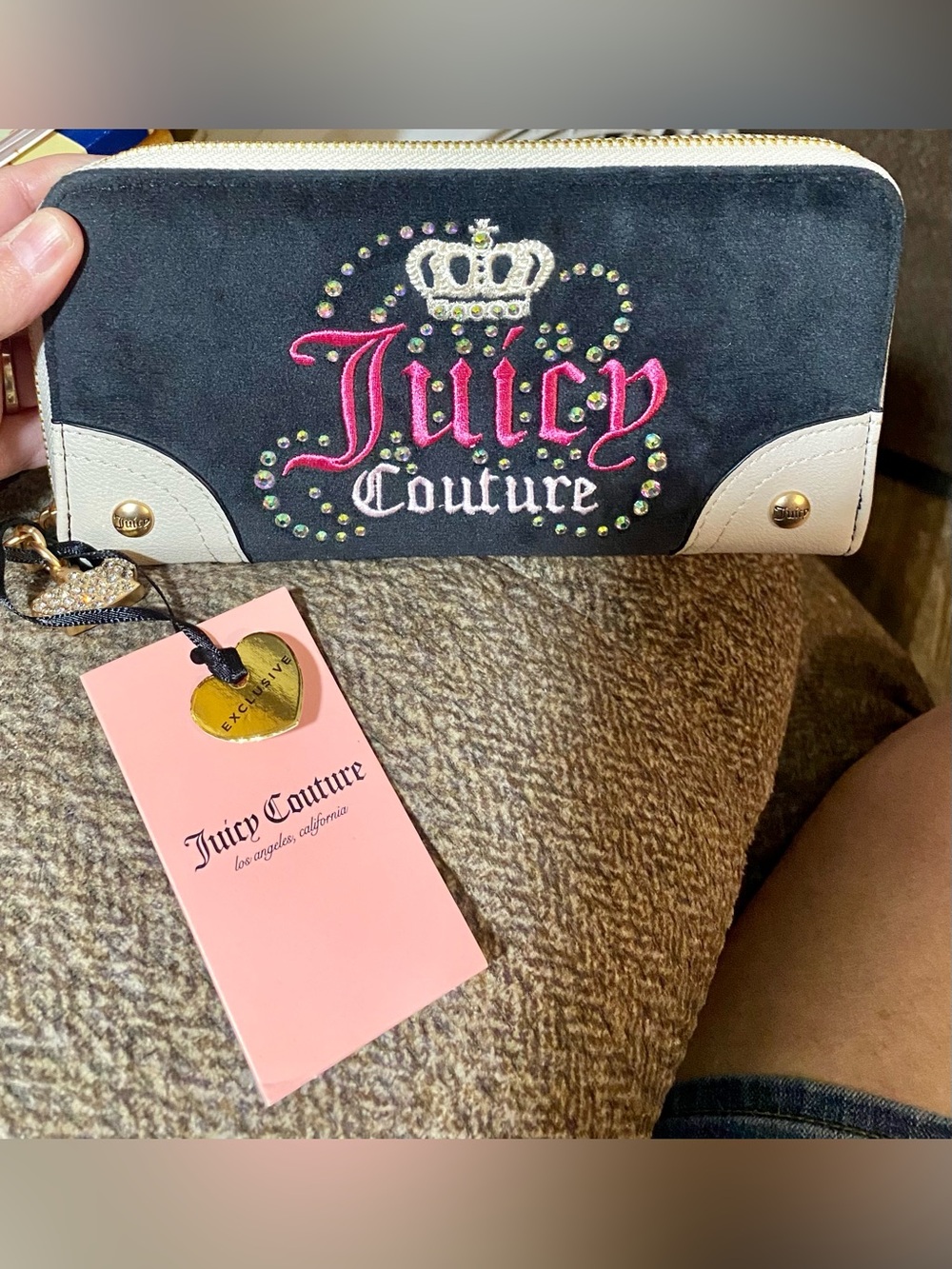 Juicy Couture NWT EXCLUSIVE large clutch wallet crystal-embellished crown logo